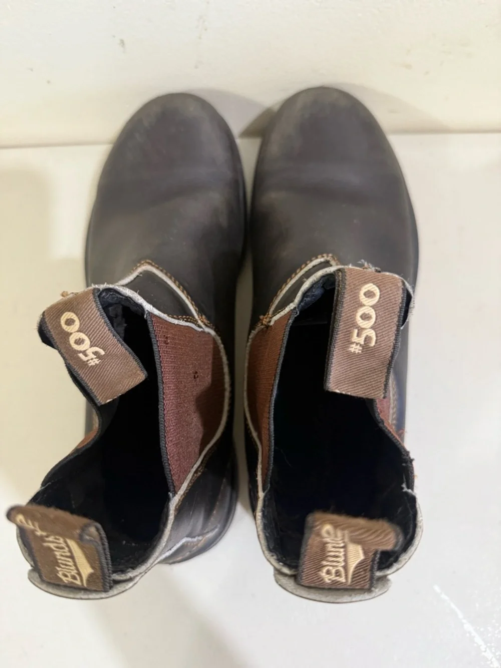 Blundstone Brown Chelsea Pull-On Boots with Tan Panels